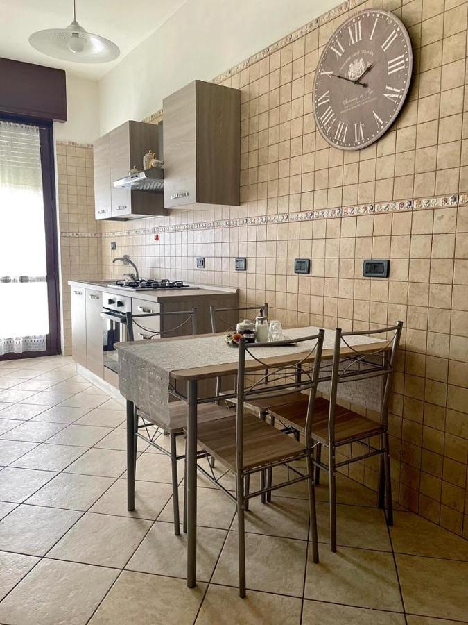 Ferienwohnung L'Anima Del Viaggio A Torino Exterior foto